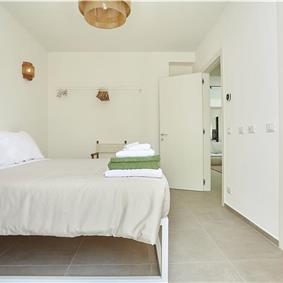 4 bedroom villa with pool, Castellammare del Golfo, sleeps 8-10